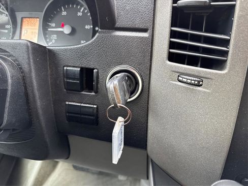 Used 2018 Mercedes-Benz Sprinter 2500 image 16