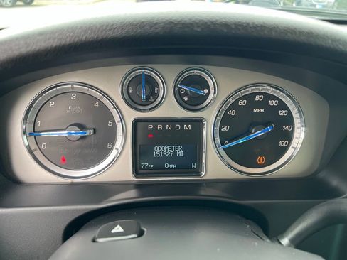 Used 2011 Cadillac Escalade ESV Luxury AWD/4WD image 44