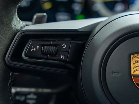 Used 2022 Porsche 911 GT3 image 99