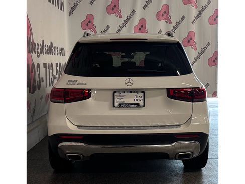 Used 2022 Mercedes-Benz GLB 250 w/ Premium Package Lite image 11