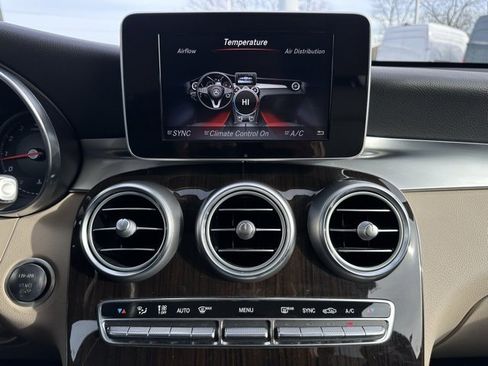 Used 2019 Mercedes-Benz GLC 300 4MATIC image 21