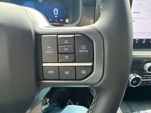 Used 2025 Ford F150 Lariat AWD/4WD image 24