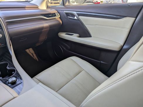 Used 2020 Lexus RX 350L Luxury image 18