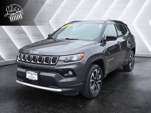 Certified 2023 Jeep Compass Limited w/ Sun and Sound Group AWD/4WD image 1