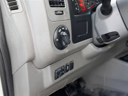 Used 2020 Nissan NV 2500 SV RWD image 18