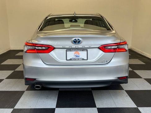 Used 2021 Toyota Camry XLE image 5