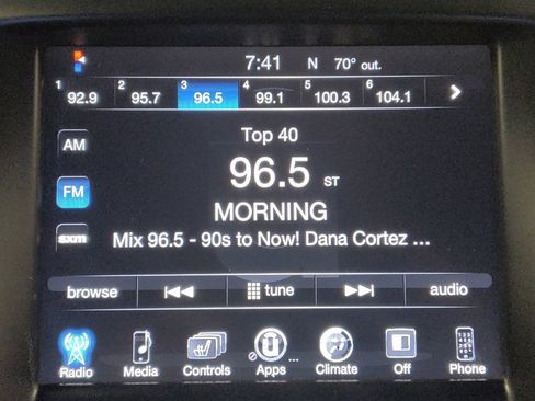 Used 2017 Chrysler 200 Limited Platinum FWD image 25