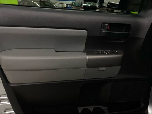 Used 2013 Toyota Sequoia SR5 AWD/4WD image 25