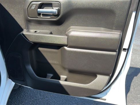 Used 2022 Chevrolet Silverado 1500 Custom AWD/4WD image 16