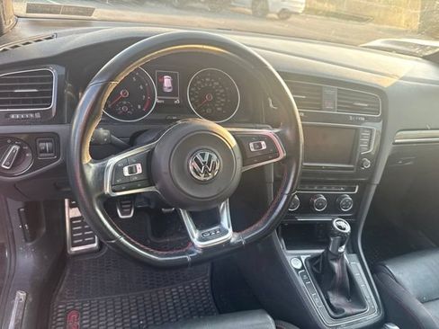 Used 2016 Volkswagen GTI SE FWD image 14