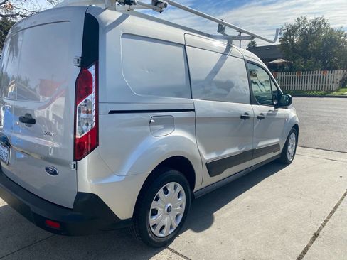 Used 2019 Ford Transit Connect XLT image 6