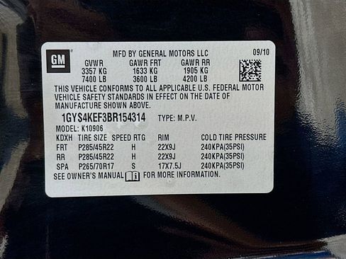 Used 2011 Cadillac Escalade ESV Platinum image 41