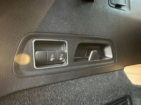 Certified 2024 Mercedes-Benz GLS 450 4MATIC image 47