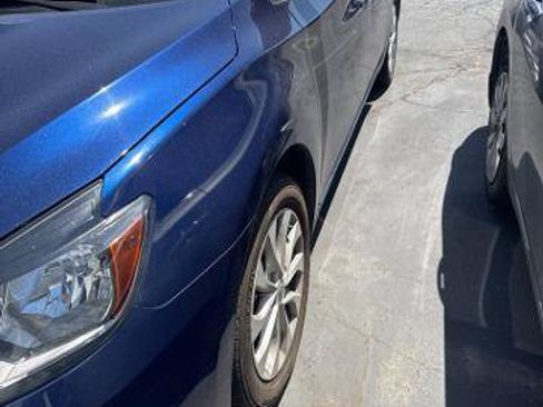 Certified 2019 Nissan Sentra SV FWD image 2