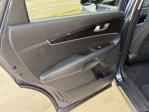Used 2019 Kia Sorento AWD image 14