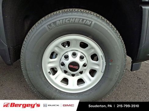 New 2025 GMC Sierra 3500 Pro w/ X31 Off-Road Package image 5