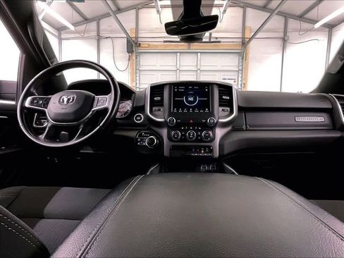 Used 2021 RAM 1500 Big Horn AWD/4WD image 14