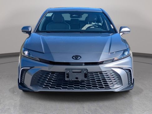 Used 2025 Toyota Camry SE w/ Convenience Package AWD/4WD image 2
