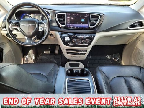 Used 2022 Chrysler Pacifica Touring-L image 21