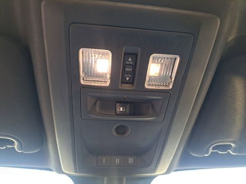 Used 2016 RAM 2500 Limited image 12