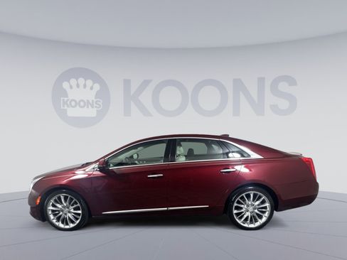 Used 2016 Cadillac XTS Vsport Platinum image 2