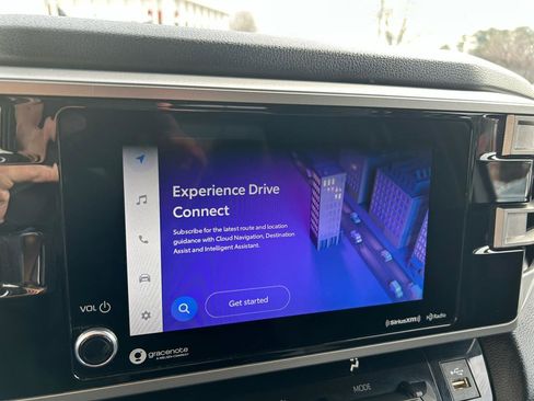 Used 2022 Toyota Tundra SR5 w/ Convenience Package image 13