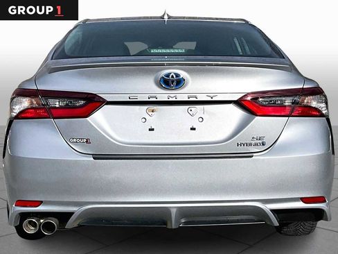 Certified 2022 Toyota Camry SE image 4