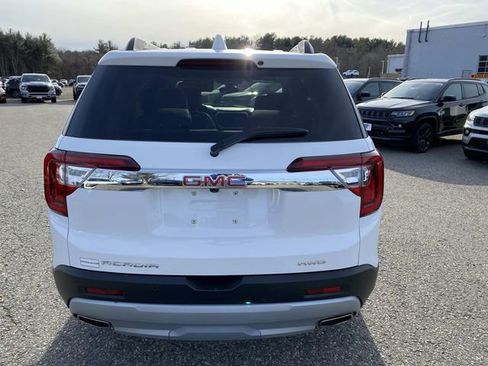 Used 2023 GMC Acadia SLT w/ Technology Package image 4