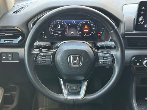 Used 2025 Honda Pilot Elite image 13