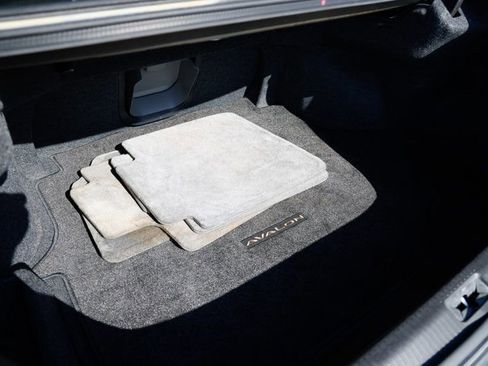 Used 2005 Toyota Avalon Limited image 25