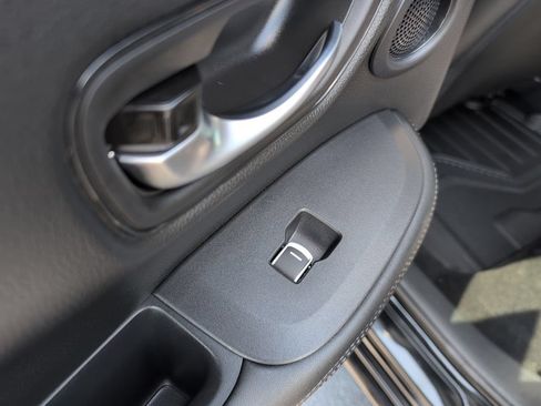 Used 2025 Honda HR-V EX-L image 28