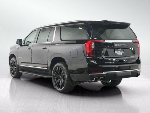 Used 2025 GMC Yukon XL Denali AWD/4WD image 3