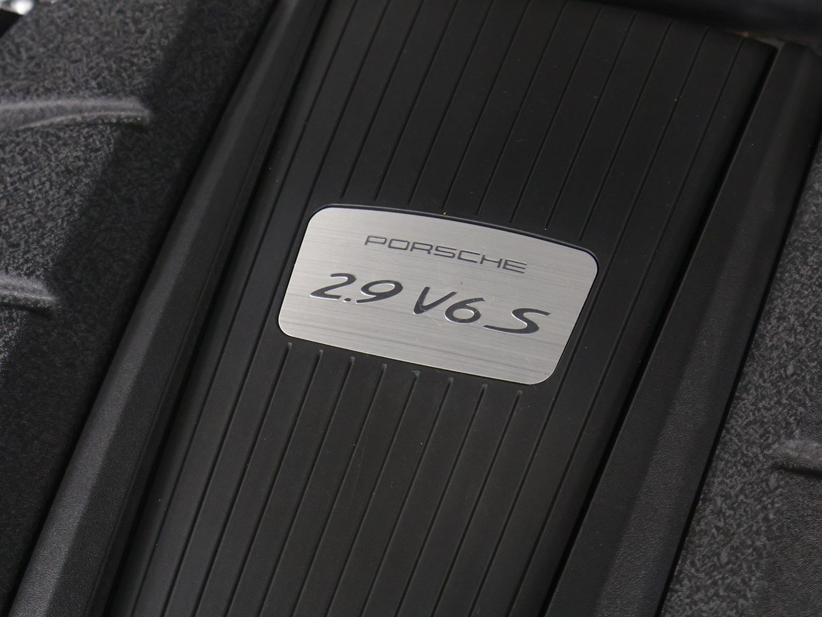 Certified 2022 Porsche Macan S AWD/4WD image 27