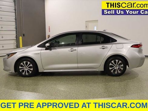 Used 2021 Toyota Corolla LE image 4