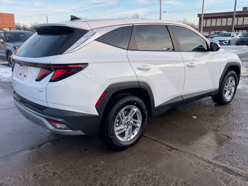 New 2026 Hyundai Tucson SE image 5