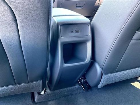 New 2026 Chevrolet Trax RS w/ Sunroof Package FWD image 18