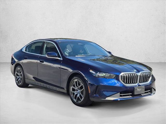 Used 2024 BMW i5 eDrive40i w/ Convenience Package RWD image 3