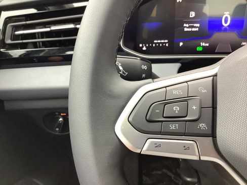 New 2026 Volkswagen Jetta SE FWD image 27