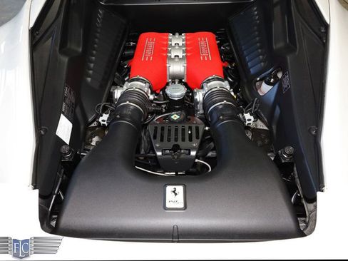 Used 2014 Ferrari 458 Italia Coupe RWD image 42