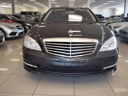 Used 2011 Mercedes-Benz S 550 image 2