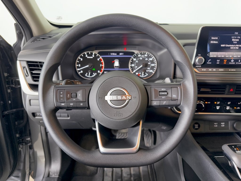 Used 2024 Nissan Rogue S AWD/4WD image 10
