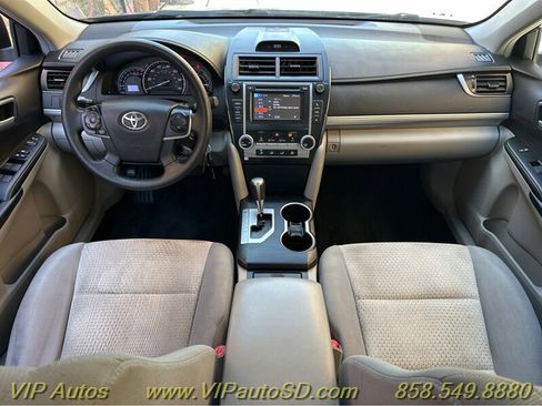 Used 2012 Toyota Camry LE image 4