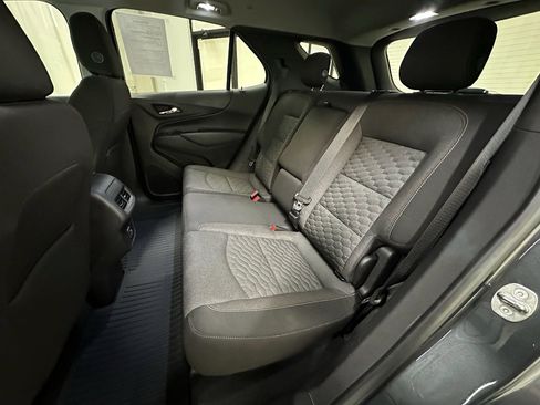 Used 2019 Chevrolet Equinox LT w/ Driver Convenience Package image 22