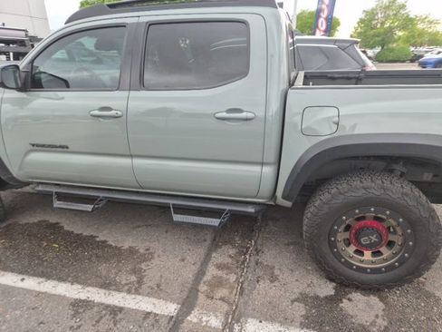 Used 2023 Toyota Tacoma TRD Off-Road image 35