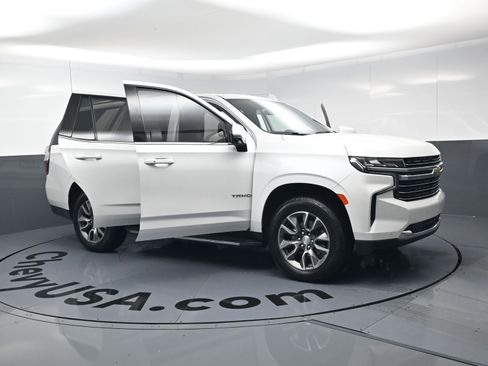 Used 2022 Chevrolet Tahoe LT w/ LT Signature Package image 25