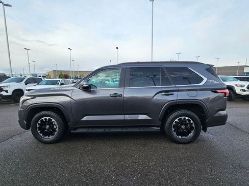 Used 2024 Toyota Sequoia SR5 w/ SR5 Premium Package AWD/4WD image 7