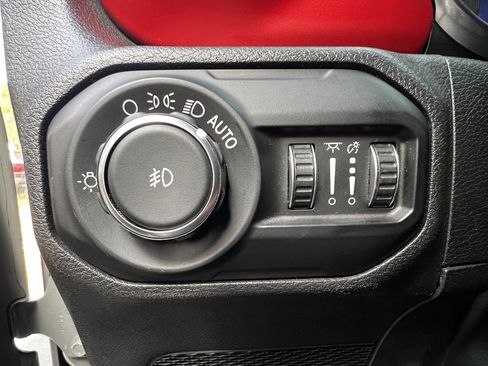 Used 2021 Jeep Wrangler Unlimited Rubicon image 15