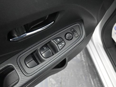 Used 2023 Nissan Versa SV image 26