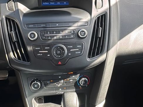 Used 2018 Ford Focus SE image 60