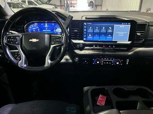 Used 2024 Chevrolet Silverado 3500 LT w/ Convenience Package AWD/4WD image 14